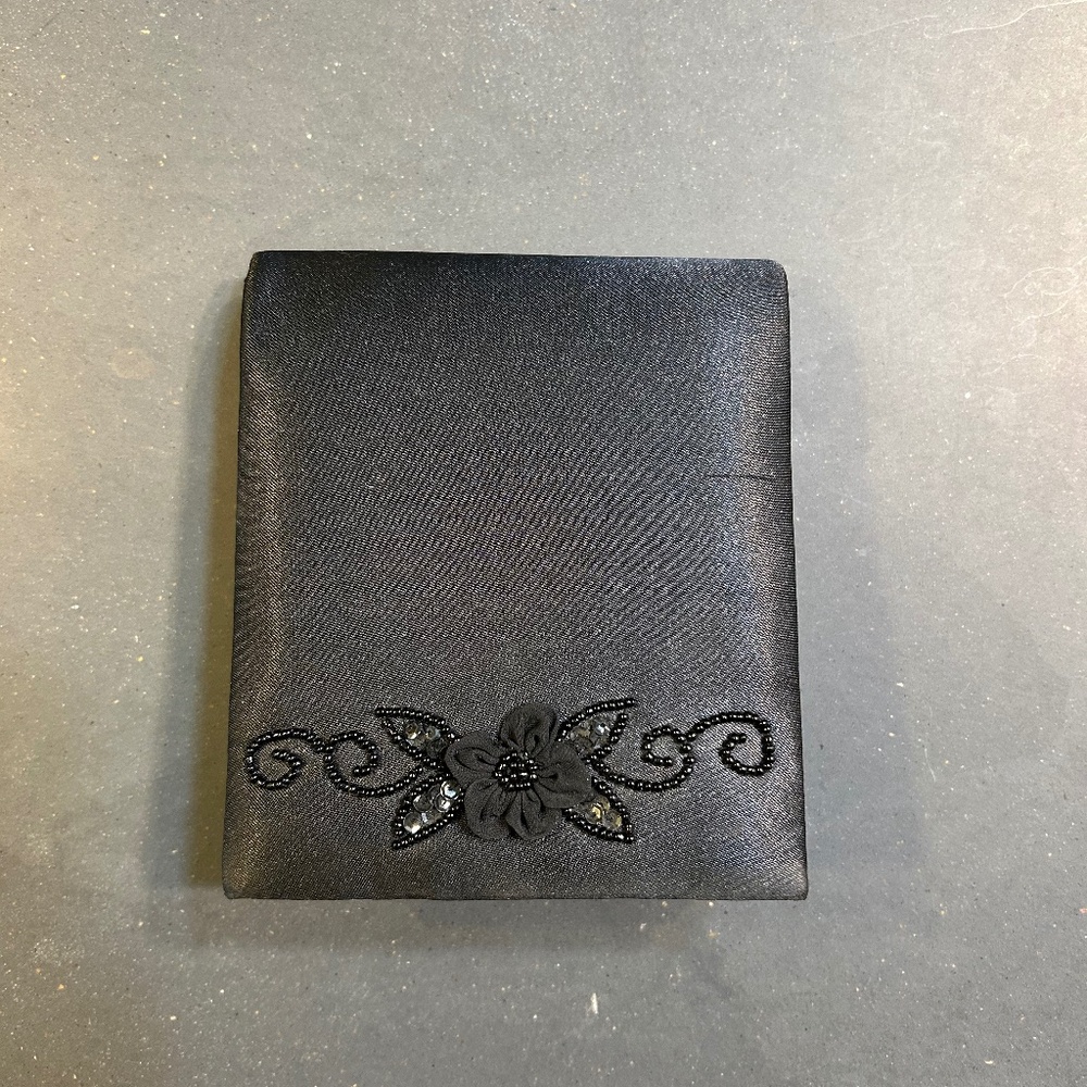 Jessica McClintock black purse